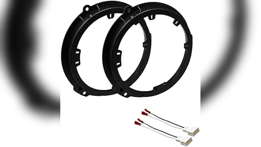 How to Add Aftermarket Speakers to a Ford Maverick