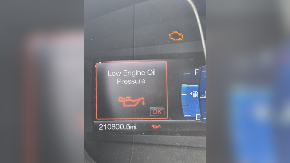 car shuts off low oil pressure warning