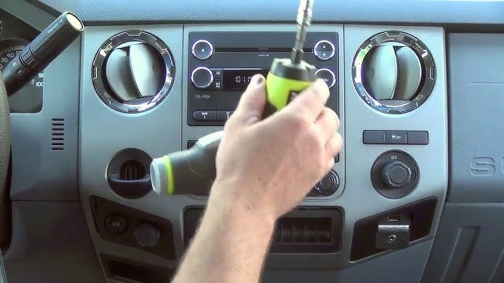 ford super duty factory antenna replacement guide
