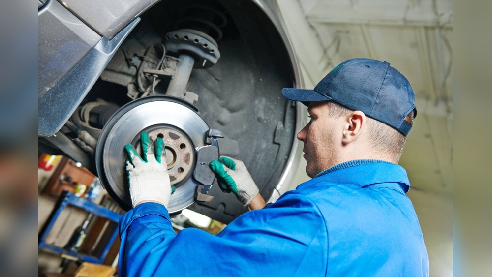 how often to replace chevrolet suburban brakes